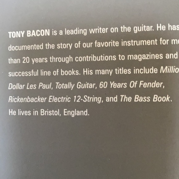 NWOT The Ultimate Guitar Sourcebook by Tony Bacon Hardcover - Picture 11 of 16